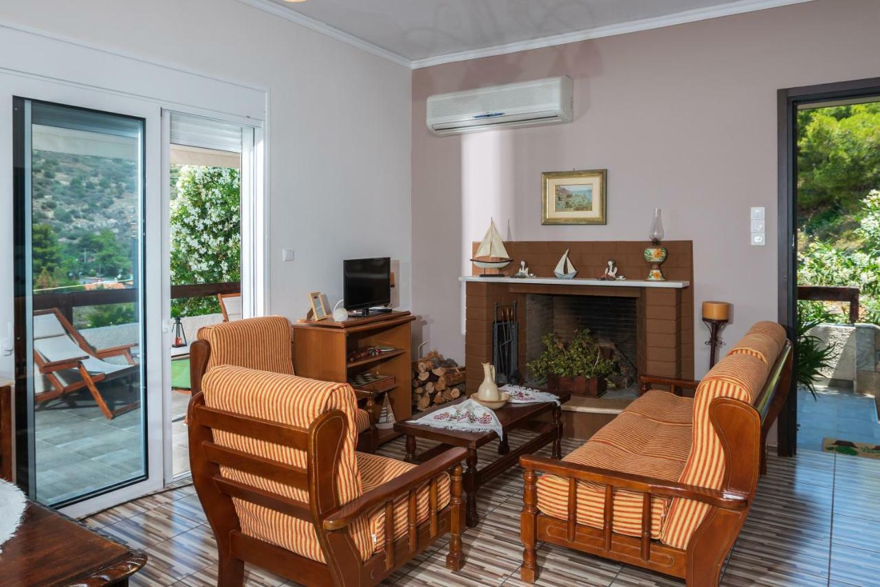 Villa Saronic Seafront Salamina Exterior foto